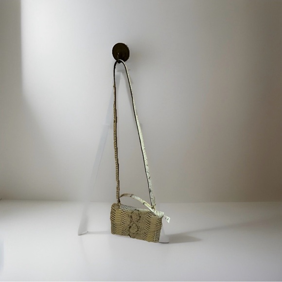 Women leather hangbag snake embossed design unique style NEW - Picture 12 of 12